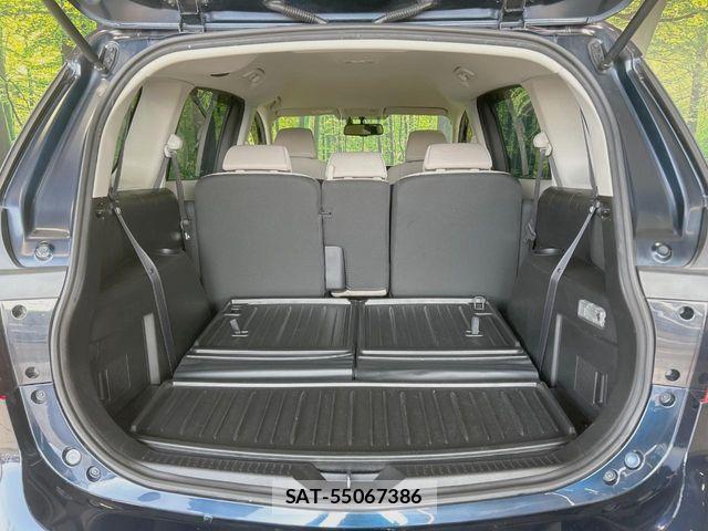 Mazda PREMACY 2015-08 8209562-9