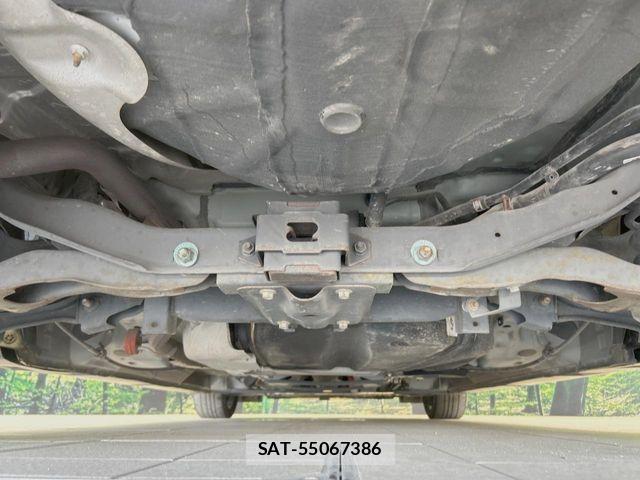 Mazda PREMACY 2015-08 8209562-18