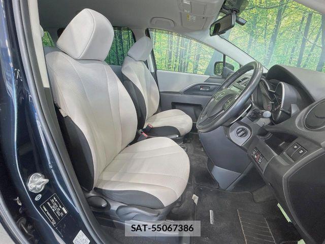 Mazda PREMACY 2015-08 8209562-6