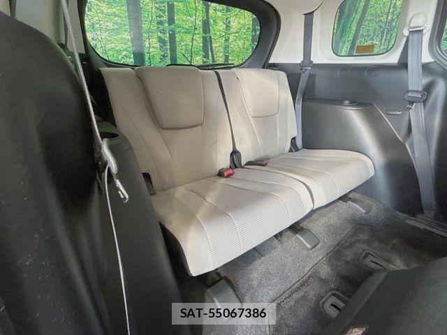 Mazda PREMACY 2015-08 8209562-8