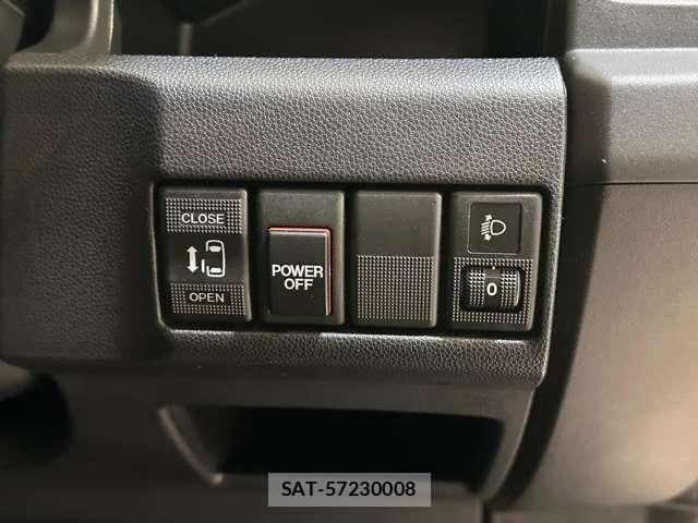 Mazda PREMACY 2015-02 8209560-12