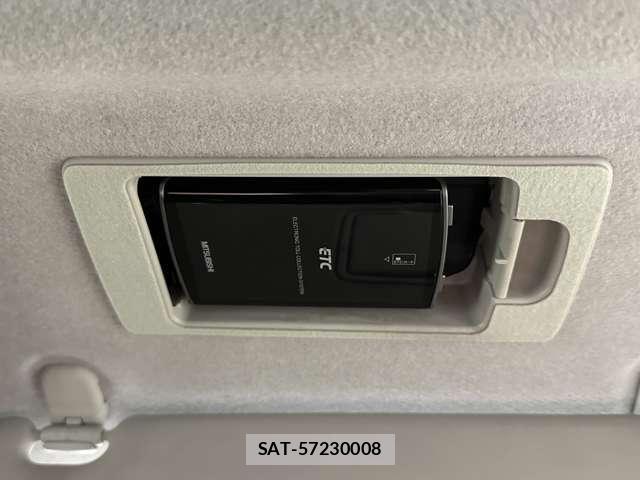 Mazda PREMACY 2015-02 8209560-15