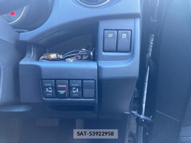 Mazda PREMACY 2013-08 8231313-14