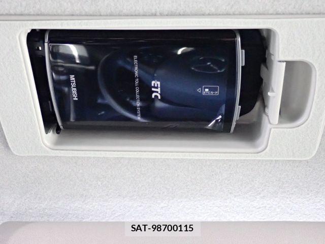 Mazda PREMACY 2015-12 8246342-15