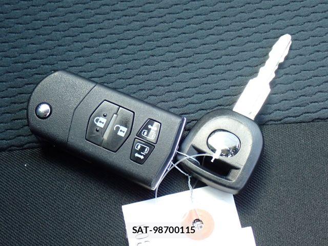 Mazda PREMACY 2015-12 8246342-26