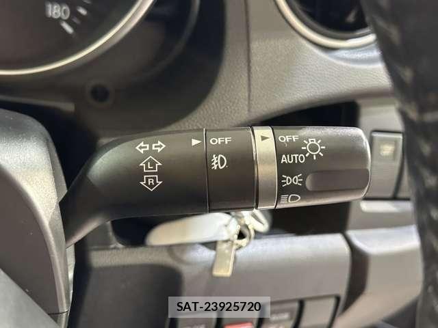Mazda PREMACY 2011-06 8246343-11