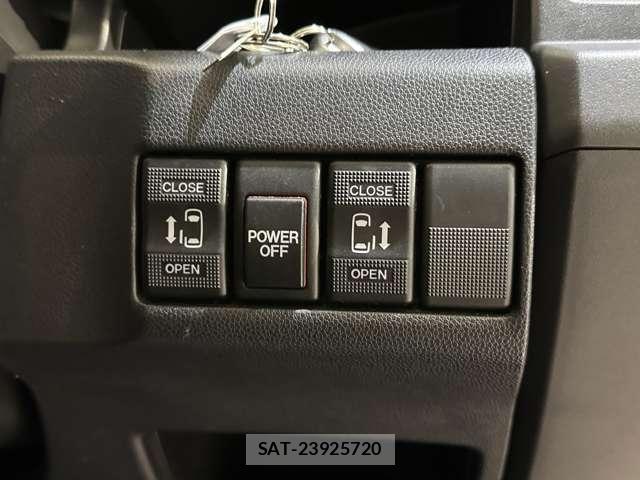 Mazda PREMACY 2011-06 8246343-14