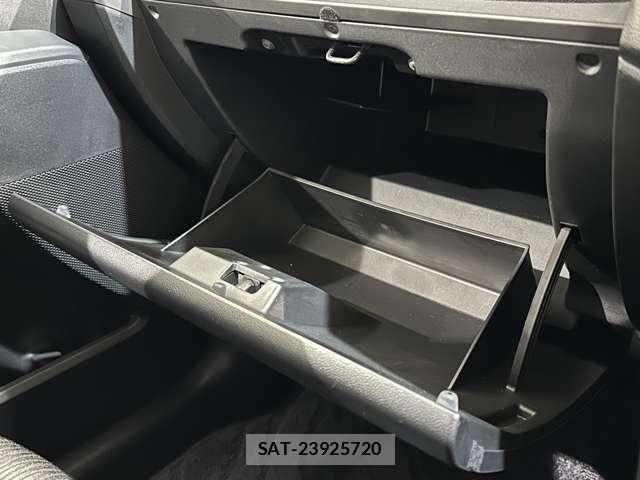 Mazda PREMACY 2011-06 8246343-21