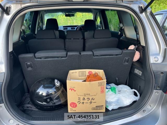 Mazda PREMACY 2011-09 8316408-9