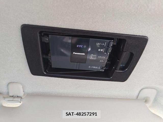 Mazda PREMACY 2013-05 8316402-18