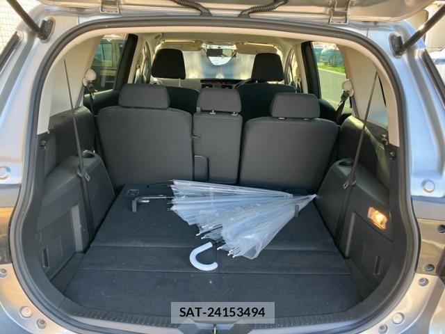 Mazda PREMACY 2011-09 8337402-15