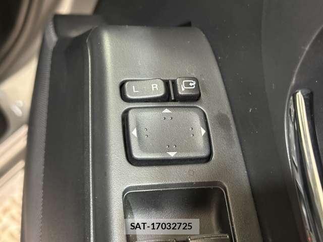 Mazda PREMACY 2012-05 8355344-17