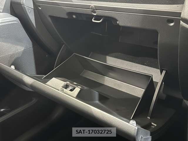 Mazda PREMACY 2012-05 8355344-18
