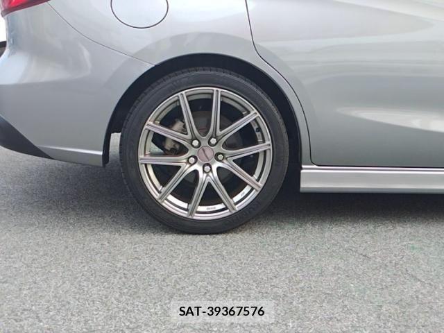 Mazda PREMACY 2013-05 8355343-25