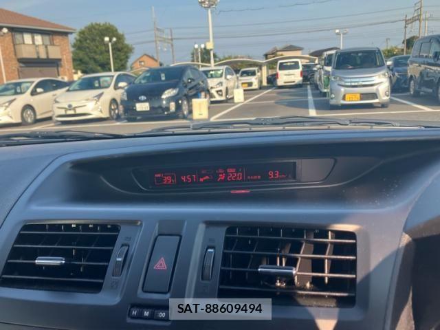 Mazda PREMACY 2014-08 8368122-24
