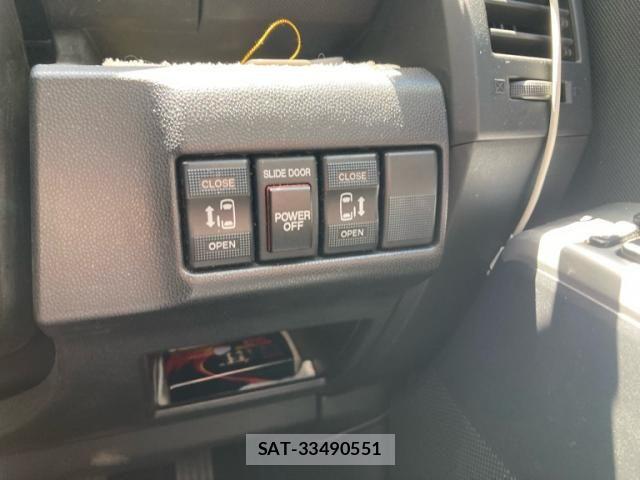 Mazda PREMACY 2007-08 8368120-17