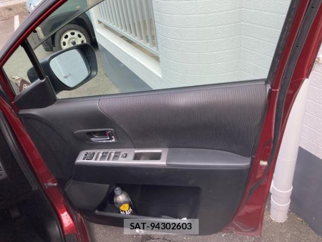 Mazda PREMACY 2009-11 8414403-13