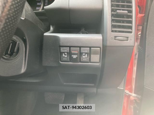 Mazda PREMACY 2009-11 8414403-15