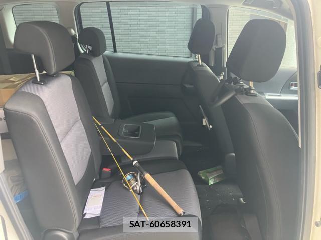 Mazda PREMACY 2006-02 8414399-15