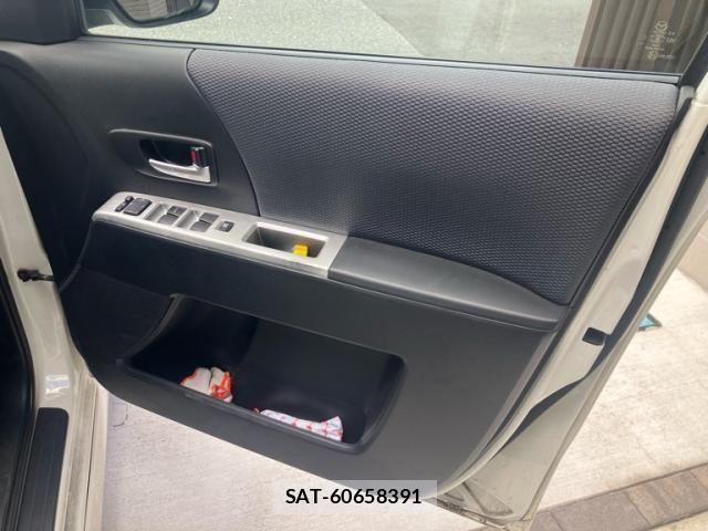 Mazda PREMACY 2006-02 8414399-26