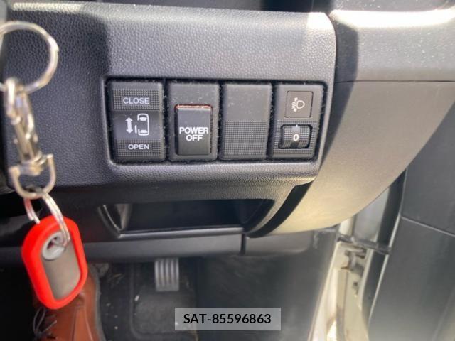 Mazda PREMACY 2015-09 8414398-14