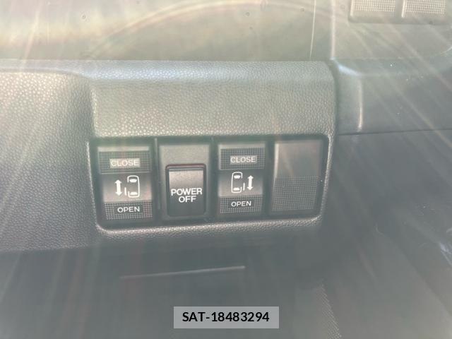 Mazda PREMACY 2011-09 8485922-14