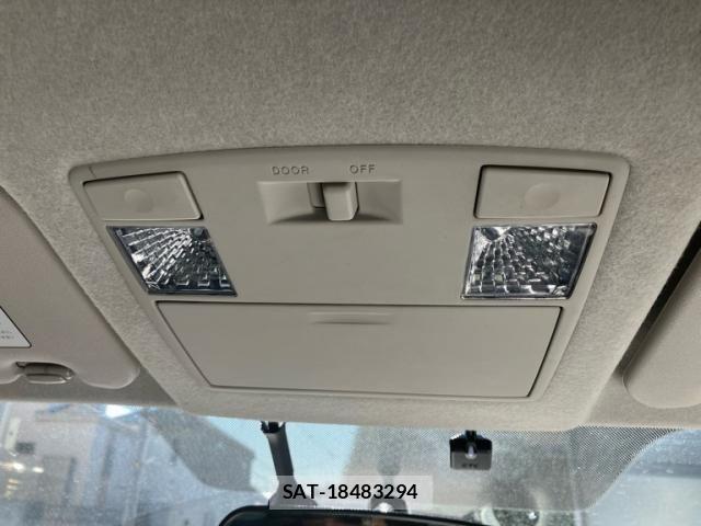 Mazda PREMACY 2011-09 8485922-26