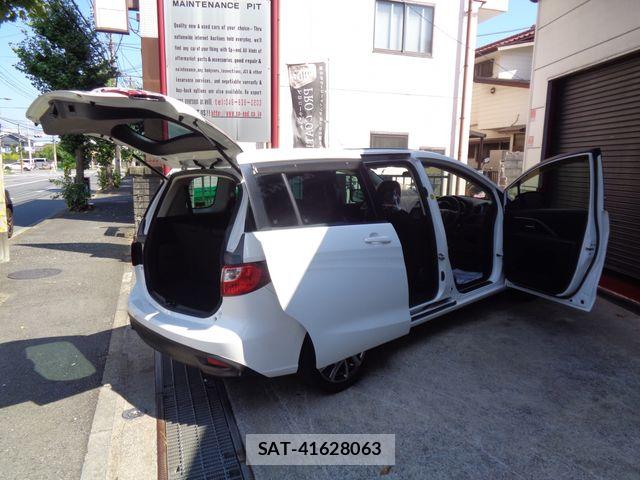 Mazda PREMACY 2013-11 8563187-11