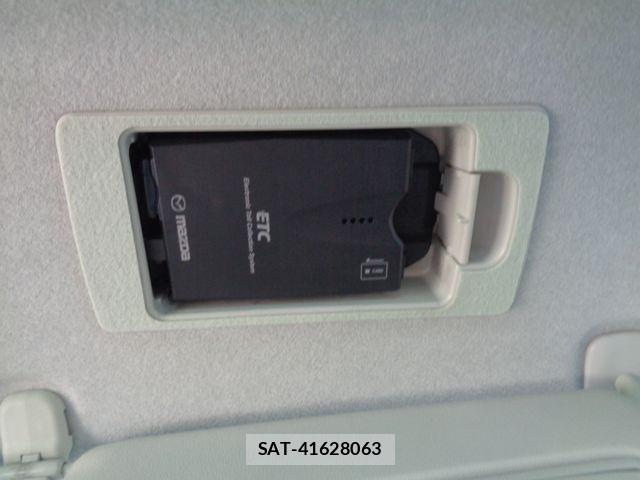 Mazda PREMACY 2013-11 8563187-27