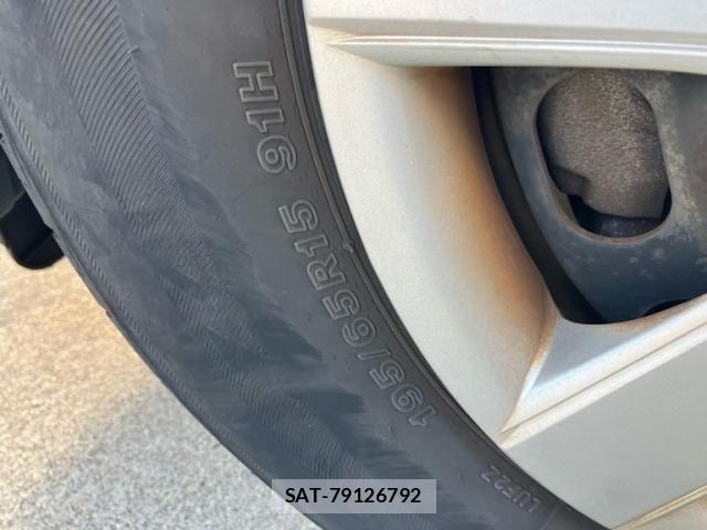 Mazda PREMACY 2017-12 8563188-9