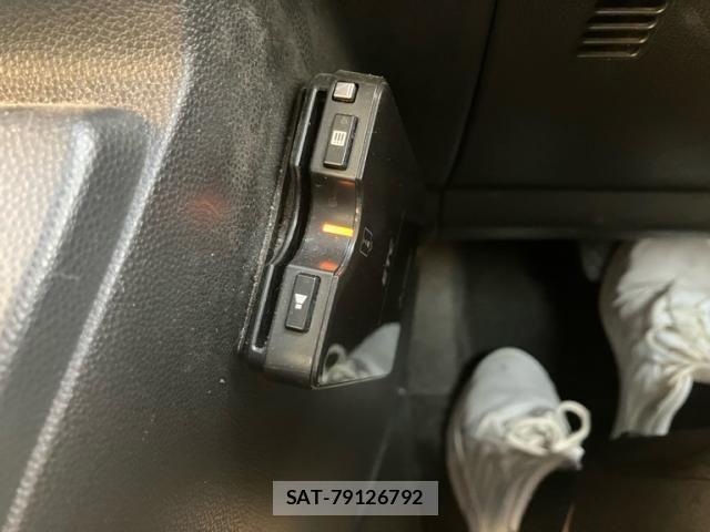 Mazda PREMACY 2017-12 8563188-20