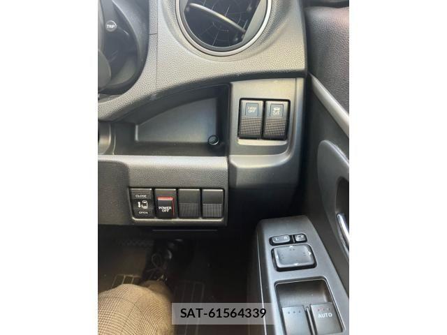 Mazda PREMACY 2013-09 8563189-14