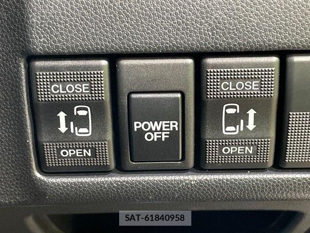 Mazda PREMACY 2014-04 8831082-2