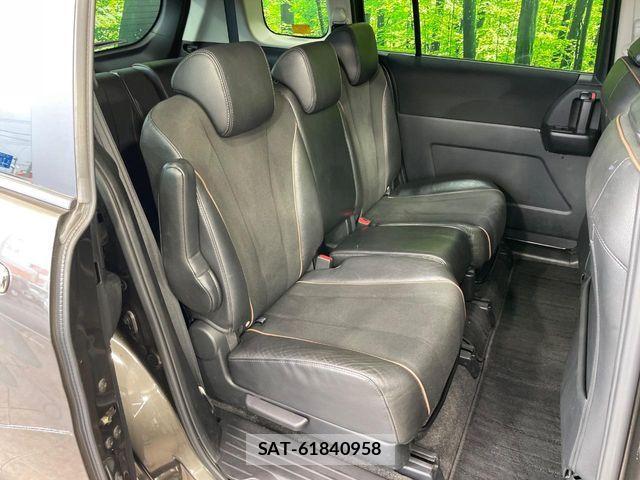 Mazda PREMACY 2014-04 8831082-8