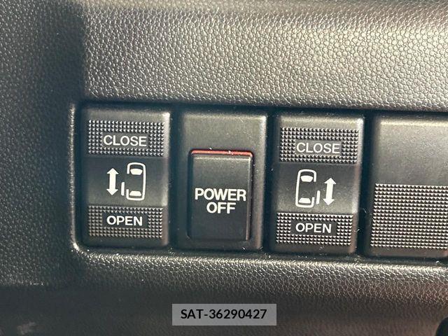 Mazda PREMACY 2012-06 8850365-4