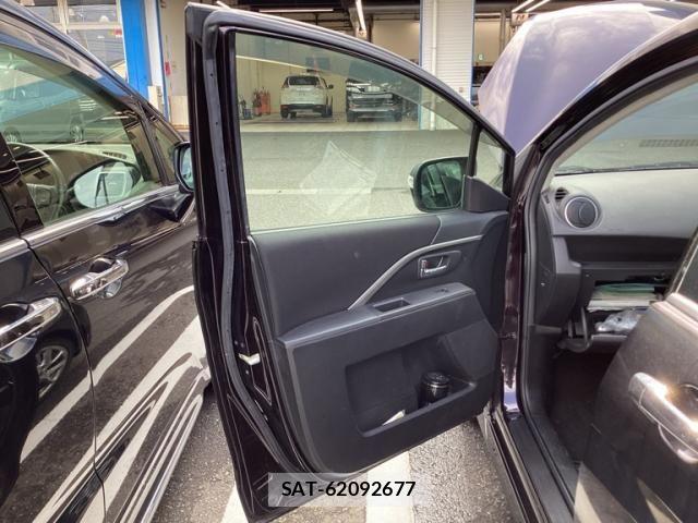 Mazda PREMACY 2011-07 8850367-6