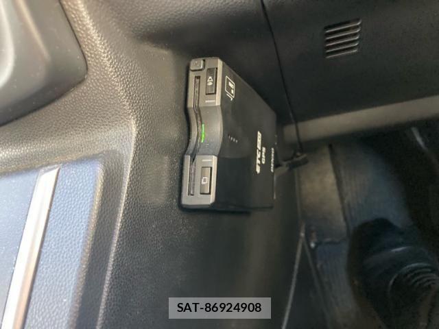 Mazda PREMACY 2011-09 8871829-17
