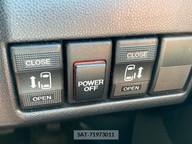 Mazda PREMACY 2013-02 8871831-21