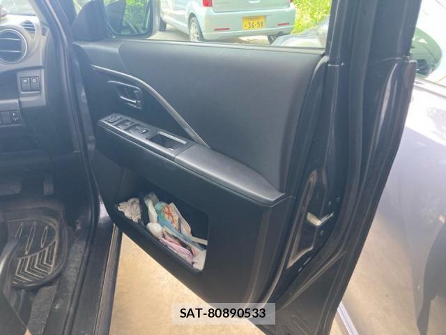 Mazda PREMACY 2013-12 8881578-9