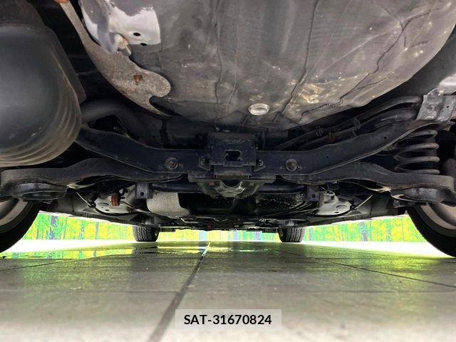 Mazda PREMACY 2011-09 8884181-18