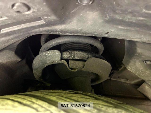 Mazda PREMACY 2011-09 8884181-19