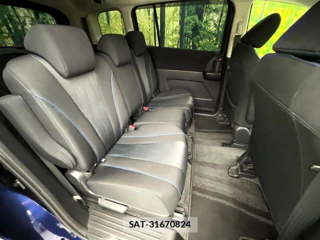 Mazda PREMACY 2011-09 8884181-7