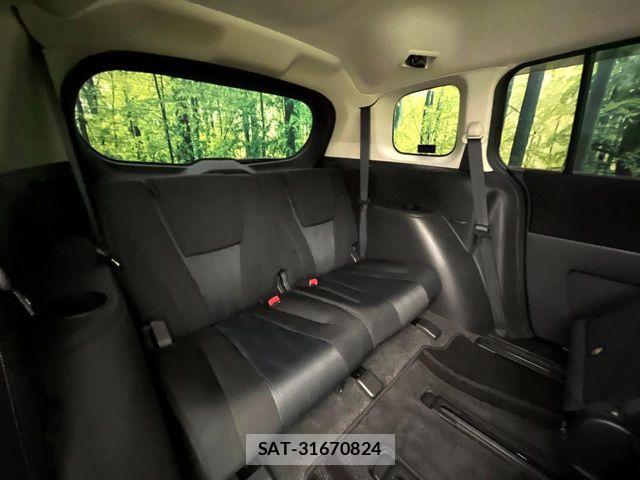 Mazda PREMACY 2011-09 8884181-8
