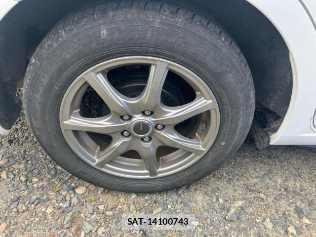 Toyota PREMIO 2013-07 7329391-9