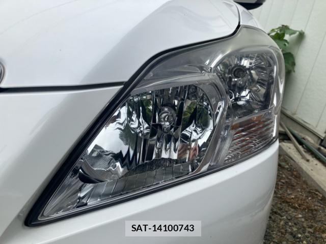 Toyota PREMIO 2013-07 7329391-13