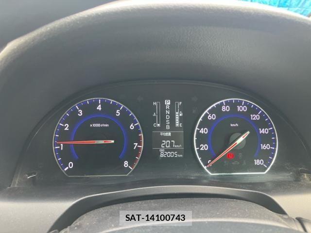 Toyota PREMIO 2013-07 7329391-18
