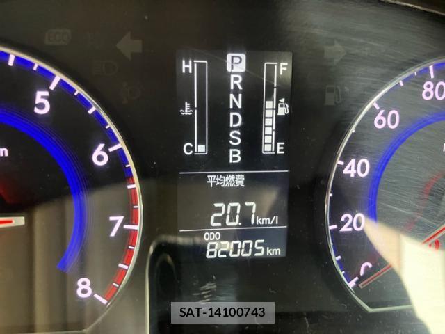 Toyota PREMIO 2013-07 7329391-19