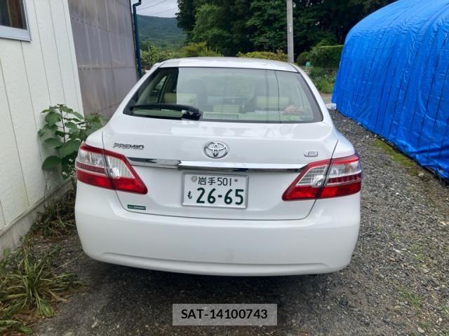 Toyota PREMIO 2013-07 7329391-4