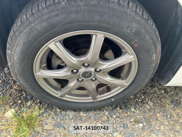 Toyota PREMIO 2013-07 7329391-7