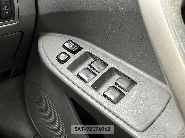 Toyota PREMIO 2007-05 7359319-11